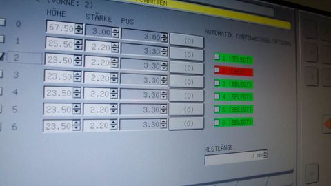 Einfaches Handling – hohe Flexibilität mit 6-fach-Kantenzuführung Einfaches Handling – hohe Flexibilität mit 6-fach-Kantenzuführung