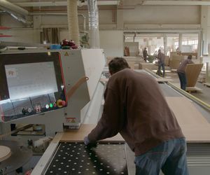 Styryjska firma stolarska Zottler wykonuje wszystkie tradycyjne prace stolarskie i meblarskie, opierając się na maszynach firmy HOLZ-HER