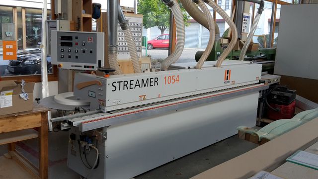 Кромкооблицовочный станок Streamer 1054 от HOLZ-HER у клиента