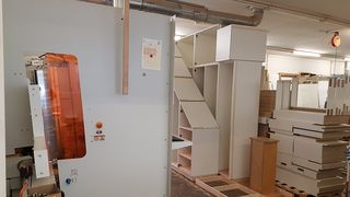 Macchina CNC verticale HOLZ-HER per la lavorazione dell'armadio