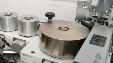 3-Rollen-Druckwerk - Motorisch Synchron angetriebenes Druckwerk mit automatischer Anpassung an die Vorschubgeschwindigkeit
